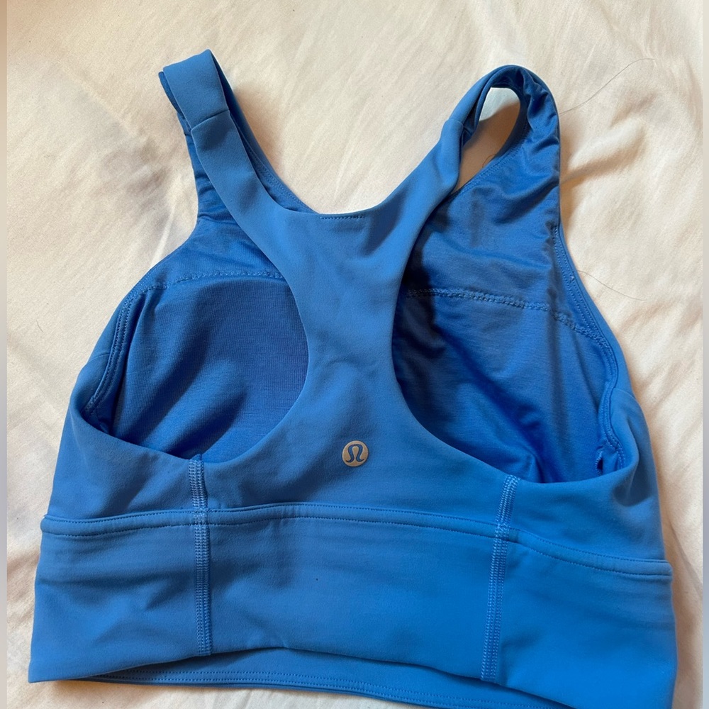 Lululemon size 4 sports bra